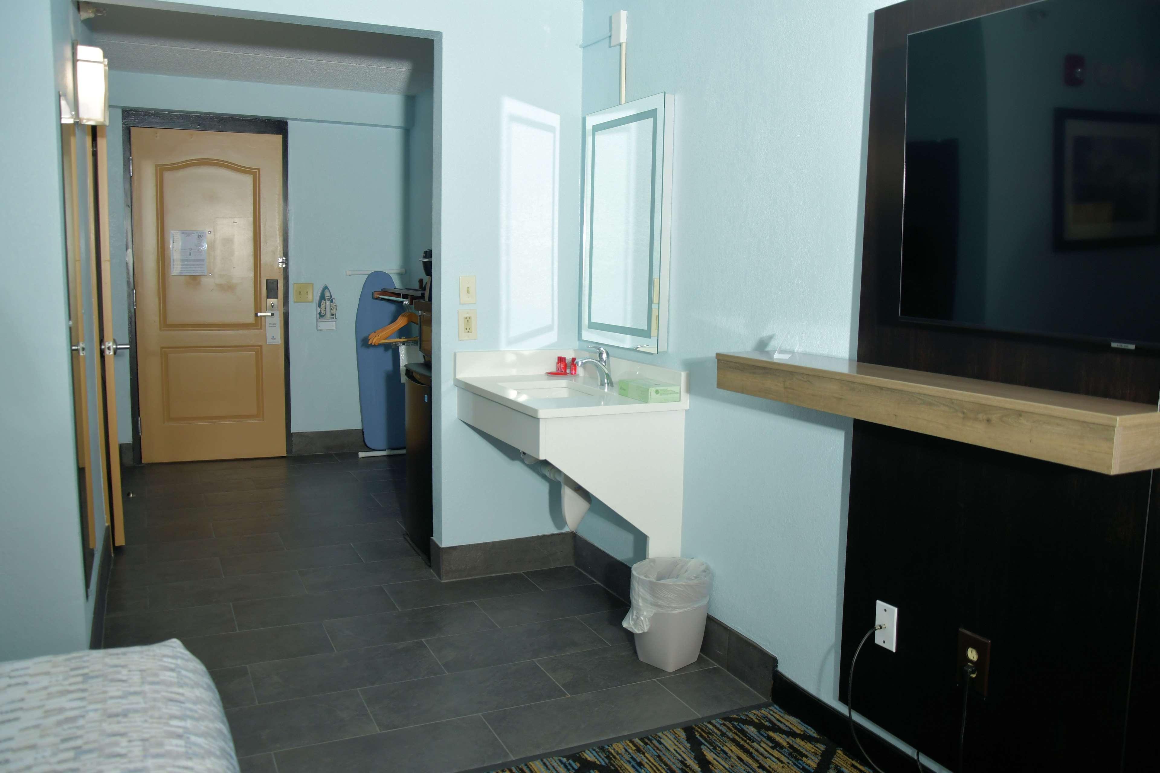 Clarion Pointe Jacksonville Near Camp Lejeune Eksteriør bilde