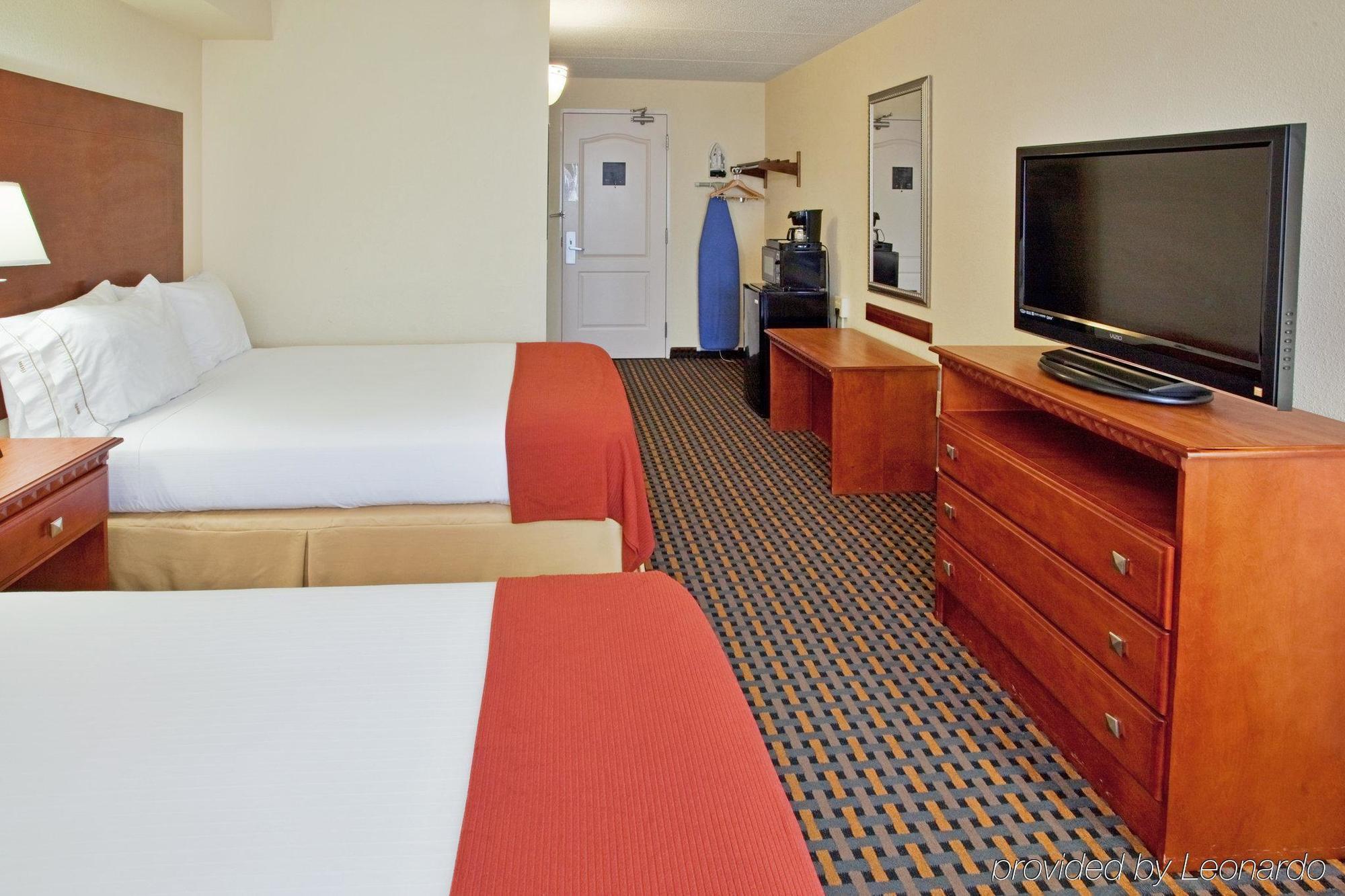 Clarion Pointe Jacksonville Near Camp Lejeune Rom bilde
